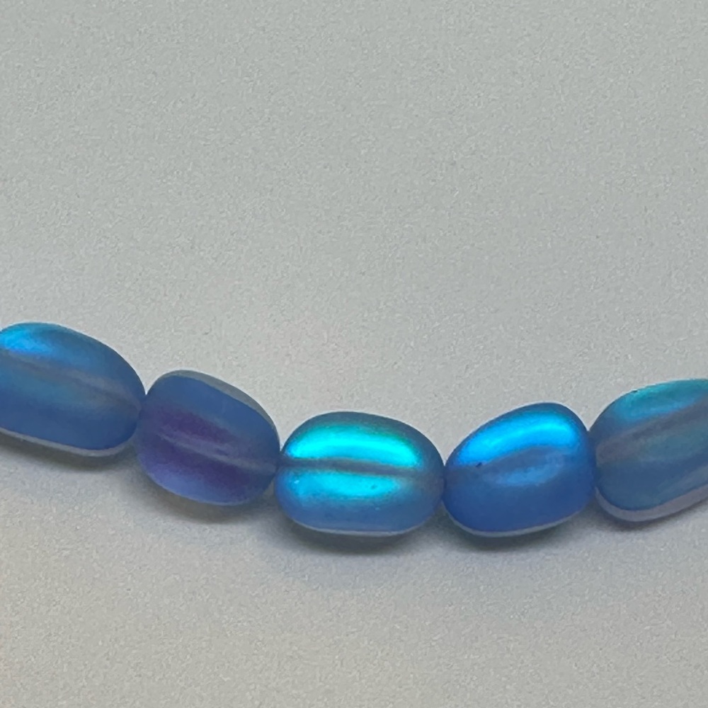 Blue Beaded Luminescent Necklace NWT - Picture 4 of 5